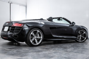R8 スパイダー FSIクワトロ 4WD