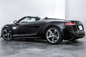 R8 スパイダー FSIクワトロ 4WD