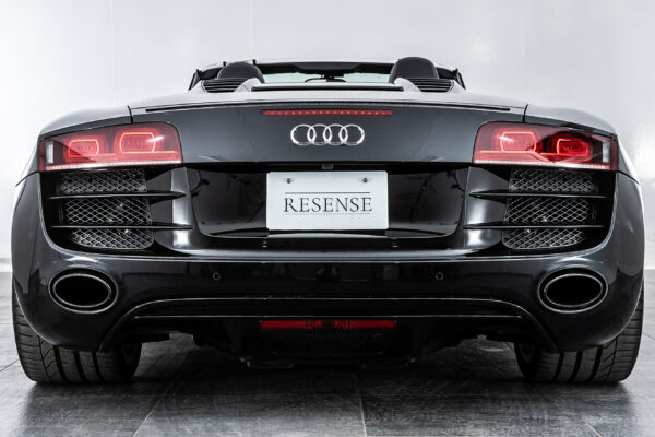 R8 スパイダー FSIクワトロ 4WD