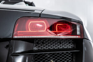 R8 スパイダー FSIクワトロ 4WD