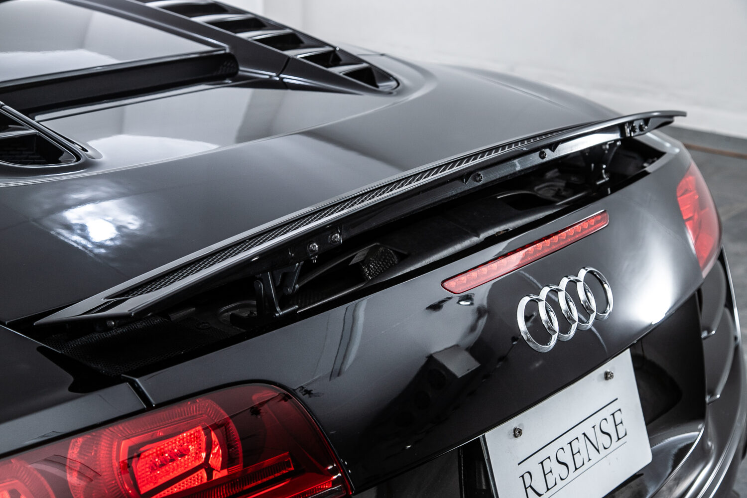 R8 スパイダー FSIクワトロ 4WD
