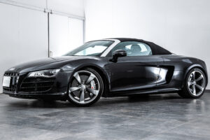 R8 スパイダー FSIクワトロ 4WD