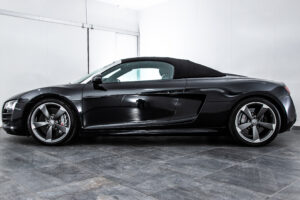 R8 スパイダー FSIクワトロ 4WD