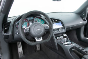 R8 スパイダー FSIクワトロ 4WD