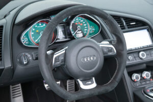 R8 スパイダー FSIクワトロ 4WD