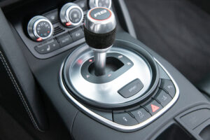 R8 スパイダー FSIクワトロ 4WD