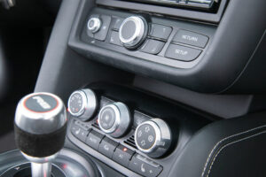 R8 スパイダー FSIクワトロ 4WD