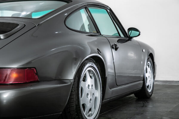 ポルシェ 911カレラ4 4WD　964 5MT ミツワ入庫履歴 左H ETC