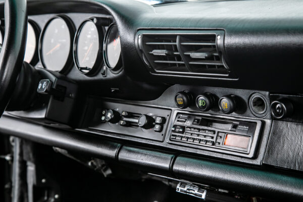 ポルシェ 911カレラ4 4WD　964 5MT ミツワ入庫履歴 左H ETC