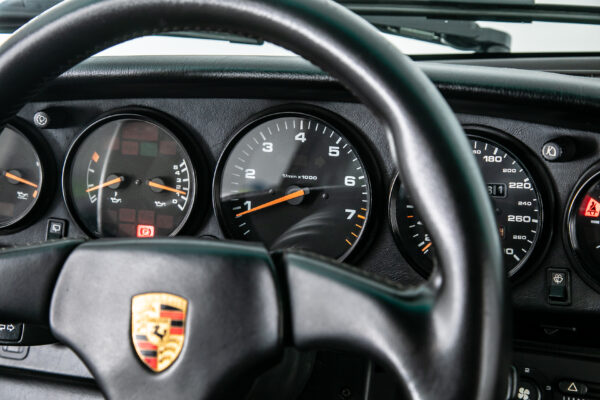 ポルシェ 911カレラ4 4WD　964 5MT ミツワ入庫履歴 左H ETC