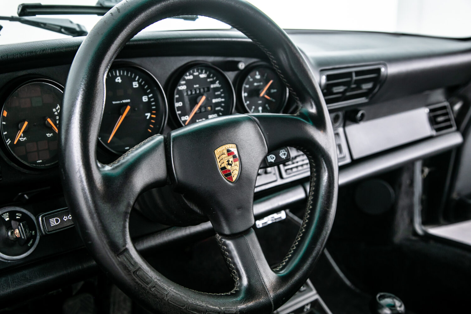 ポルシェ 911カレラ4 4WD　964 5MT ミツワ入庫履歴 左H ETC