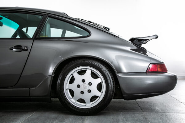 ポルシェ 911カレラ4 4WD　964 5MT ミツワ入庫履歴 左H ETC