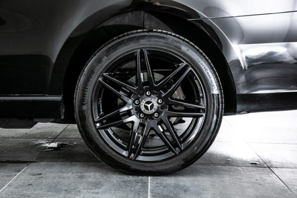 V220dアバンギャルド EXロングブラックSUITE