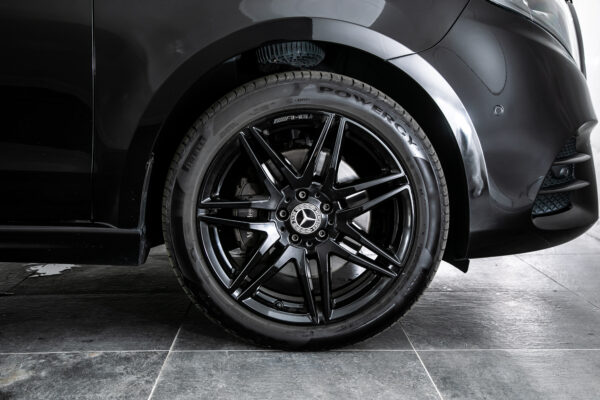 V220dアバンギャルド EXロングブラックSUITE