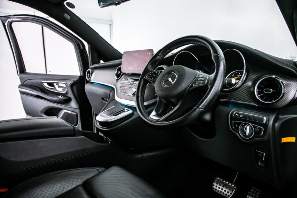 V220dアバンギャルド EXロングブラックSUITE