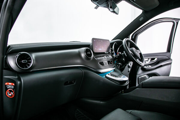 V220dアバンギャルド EXロングブラックSUITE