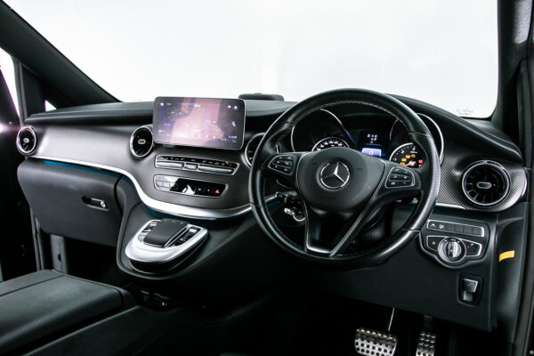 V220dアバンギャルド EXロングブラックSUITE