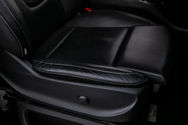 V220dアバンギャルド EXロングブラックSUITE