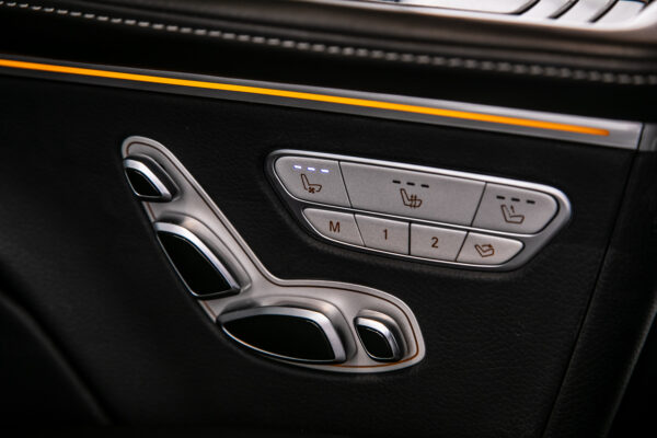 V220dアバンギャルド EXロングブラックSUITE