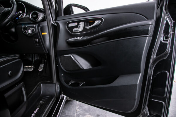 V220dアバンギャルド EXロングブラックSUITE