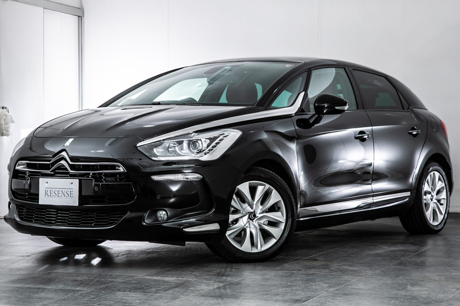 DS5 シック 1オーナー D整備記録簿7枚 赤レザー Bカメ