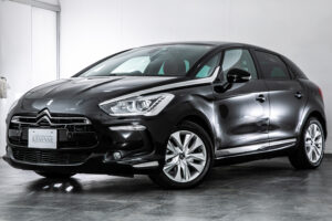 DS5 シック 1オーナー D整備記録簿7枚 赤レザー Bカメ