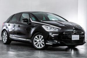 DS5 シック 1オーナー D整備記録簿7枚 赤レザー Bカメ