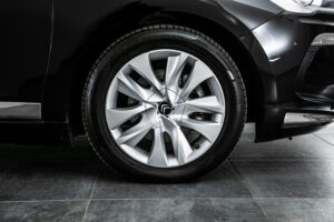 DS5 シック 1オーナー D整備記録簿7枚 赤レザー Bカメ