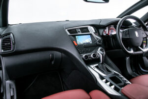 DS5 シック 1オーナー D整備記録簿7枚 赤レザー Bカメ