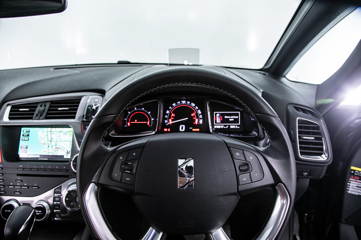 DS5 シック 1オーナー D整備記録簿7枚 赤レザー Bカメ