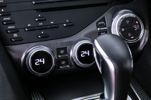 DS5 シック 1オーナー D整備記録簿7枚 赤レザー Bカメ