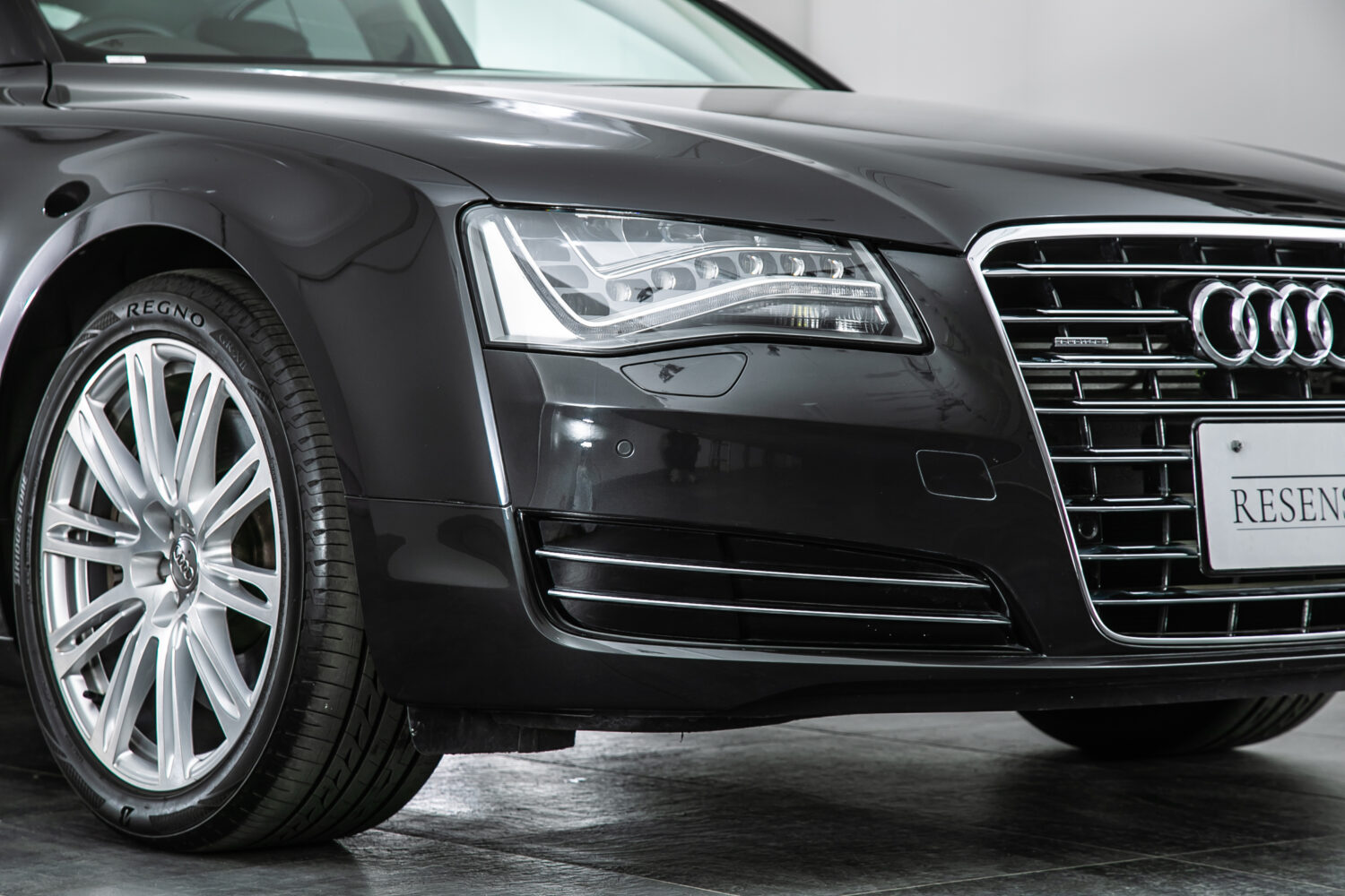A8 4.2 FSIクワトロ 4WD 4.2 FSI クワトロ 4WD　V8 ワンオーナー 9000km 茶レザー 内装A