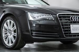 A8 4.2 FSIクワトロ 4WD 4.2 FSI クワトロ 4WD　V8 ワンオーナー 9000km 茶レザー 内装A