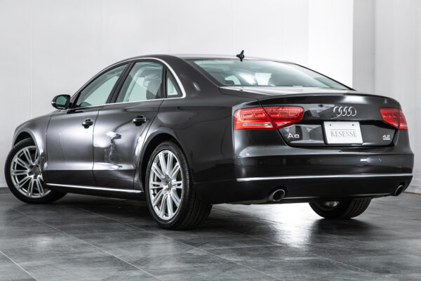 A8 4.2 FSIクワトロ 4WD 4.2 FSI クワトロ 4WD　V8 ワンオーナー 9000km 茶レザー 内装A