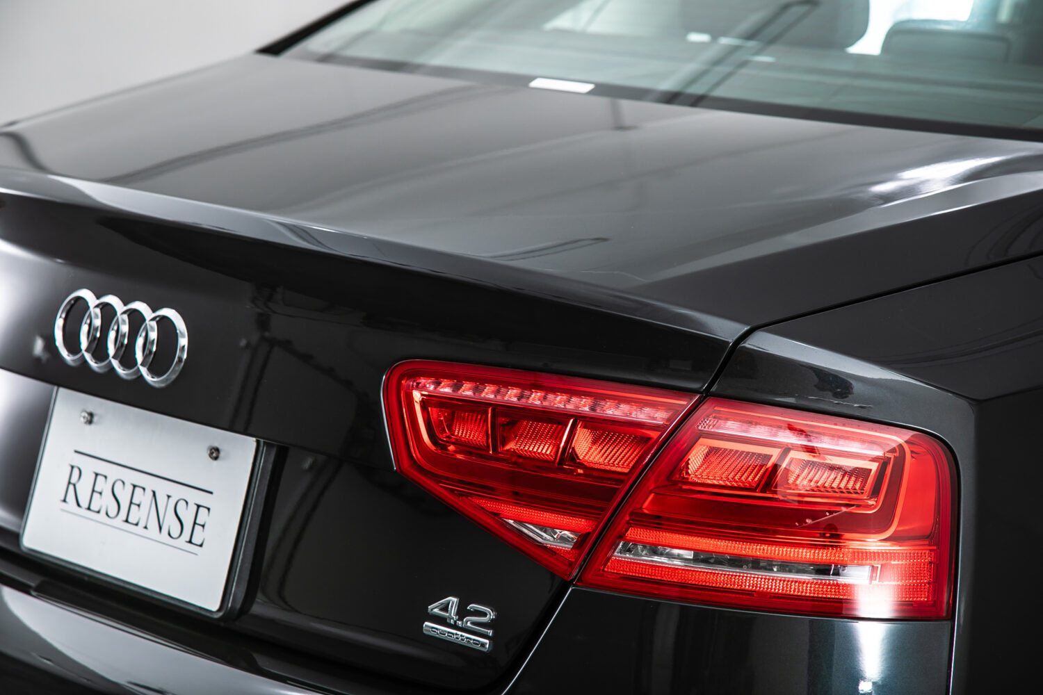 A8 4.2 FSIクワトロ 4WD 4.2 FSI クワトロ 4WD　V8 ワンオーナー 9000km 茶レザー 内装A