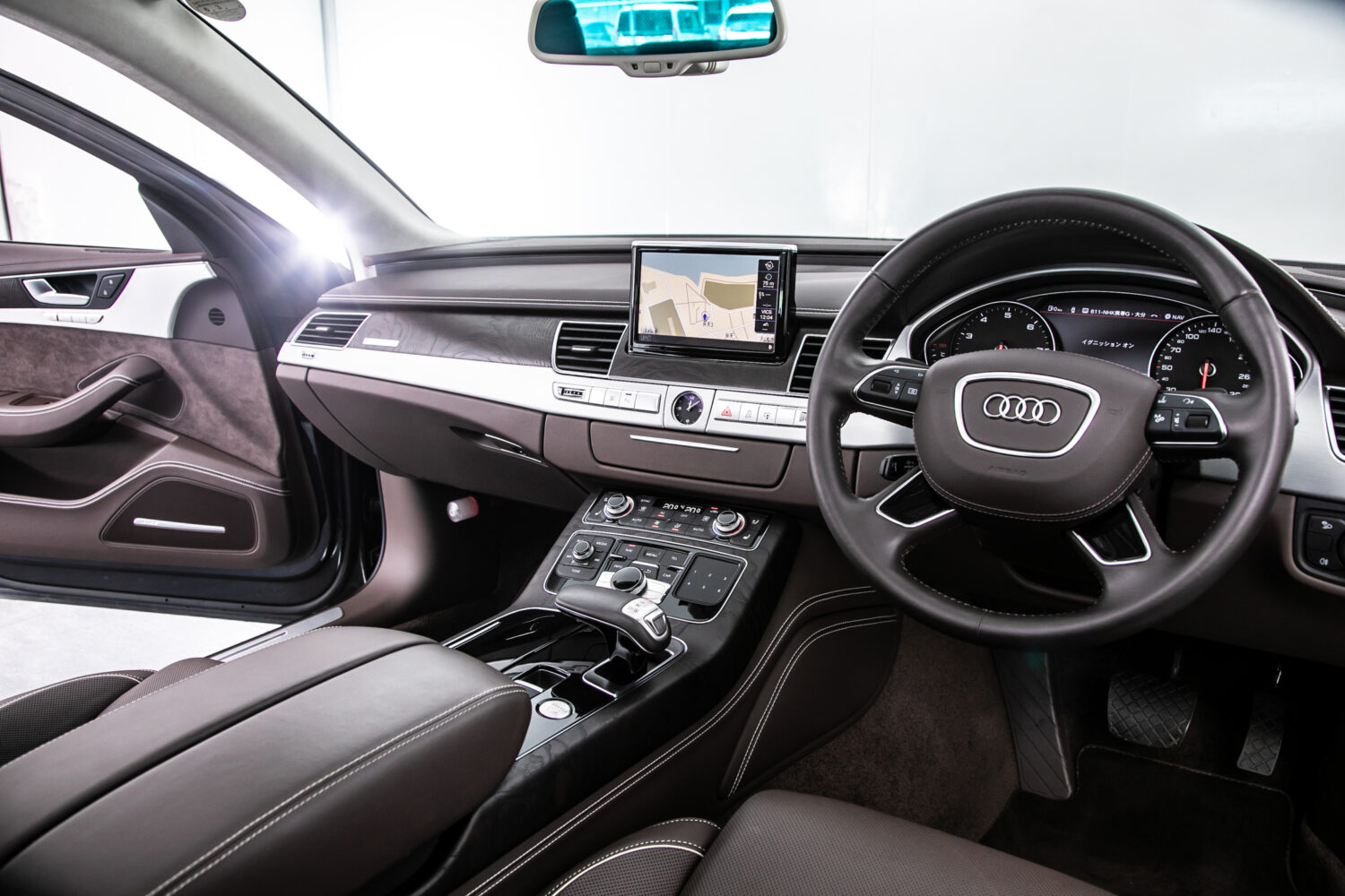 A8 4.2 FSIクワトロ 4WD 4.2 FSI クワトロ 4WD　V8 ワンオーナー 9000km 茶レザー 内装A