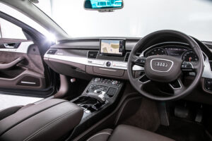 A8 4.2 FSIクワトロ 4WD 4.2 FSI クワトロ 4WD　V8 ワンオーナー 9000km 茶レザー 内装A