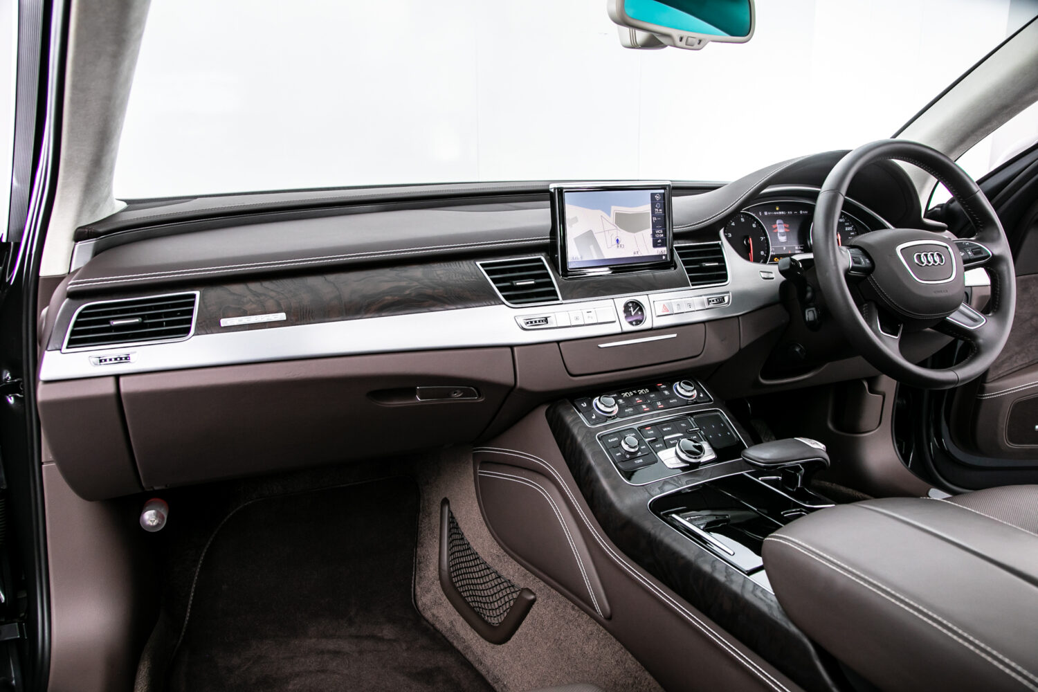 A8 4.2 FSIクワトロ 4WD 4.2 FSI クワトロ 4WD　V8 ワンオーナー 9000km 茶レザー 内装A
