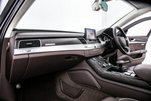 A8 4.2 FSIクワトロ 4WD 4.2 FSI クワトロ 4WD　V8 ワンオーナー 9000km 茶レザー 内装A