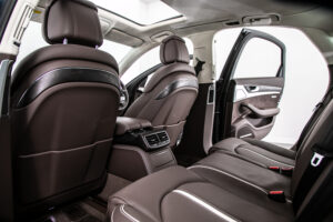 A8 4.2 FSIクワトロ 4WD 4.2 FSI クワトロ 4WD　V8 ワンオーナー 9000km 茶レザー 内装A