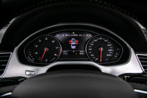 A8 4.2 FSIクワトロ 4WD 4.2 FSI クワトロ 4WD　V8 ワンオーナー 9000km 茶レザー 内装A