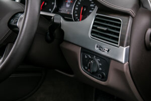 A8 4.2 FSIクワトロ 4WD 4.2 FSI クワトロ 4WD　V8 ワンオーナー 9000km 茶レザー 内装A