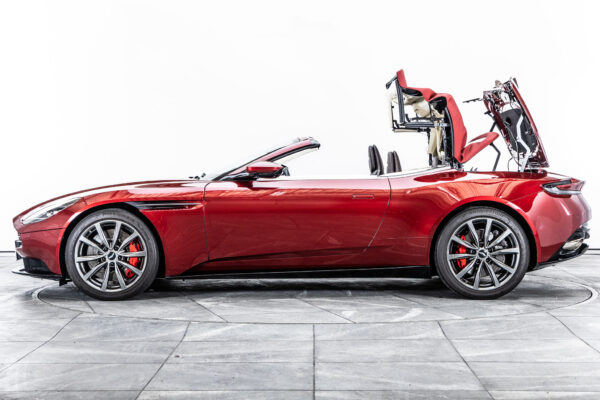 DB11ヴォランテ V8