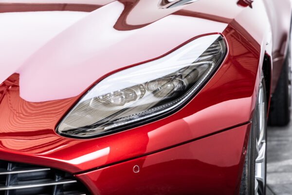 DB11ヴォランテ V8