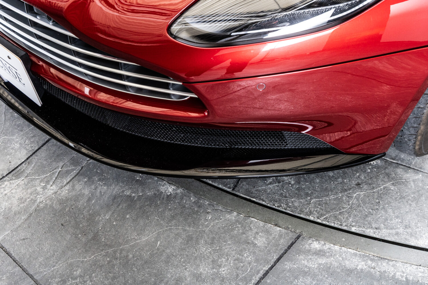 DB11ヴォランテ V8