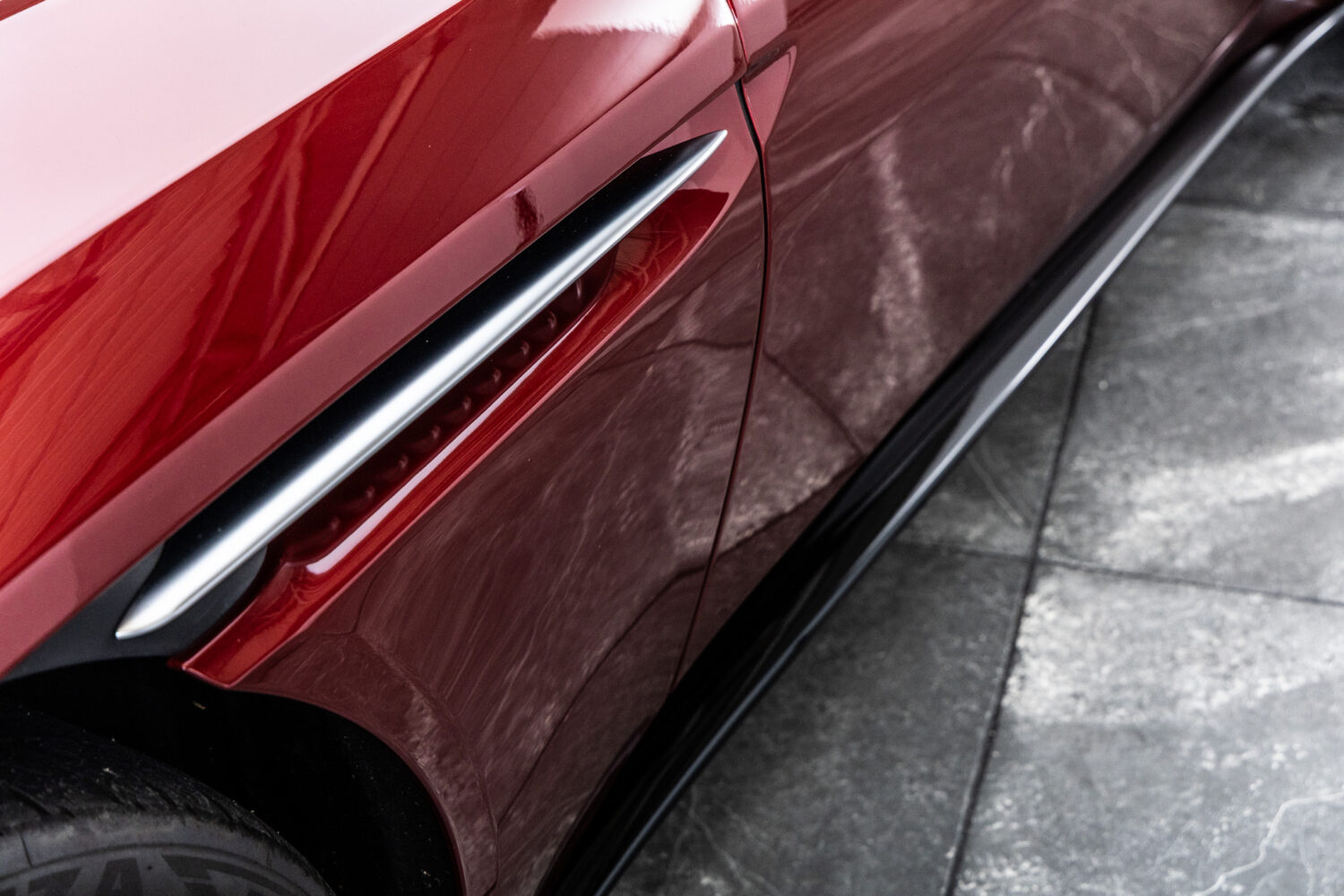 DB11ヴォランテ V8