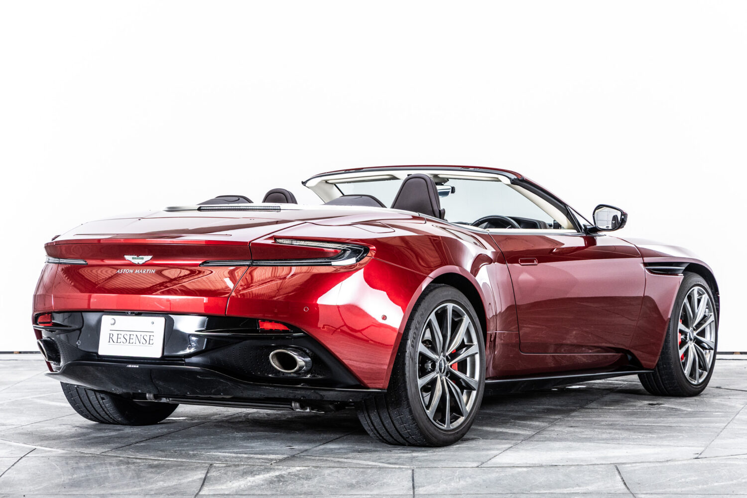 DB11ヴォランテ V8