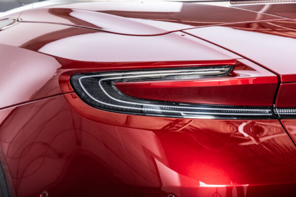 DB11ヴォランテ V8
