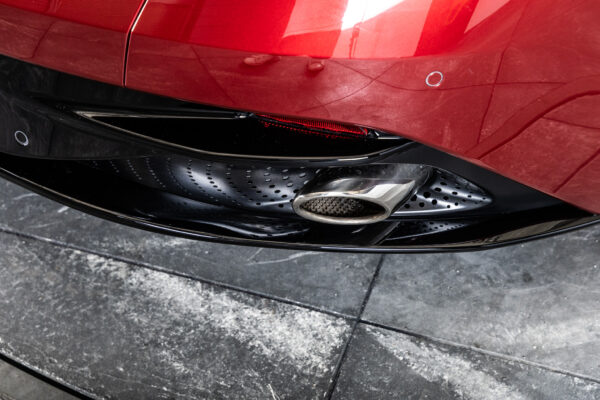 DB11ヴォランテ V8