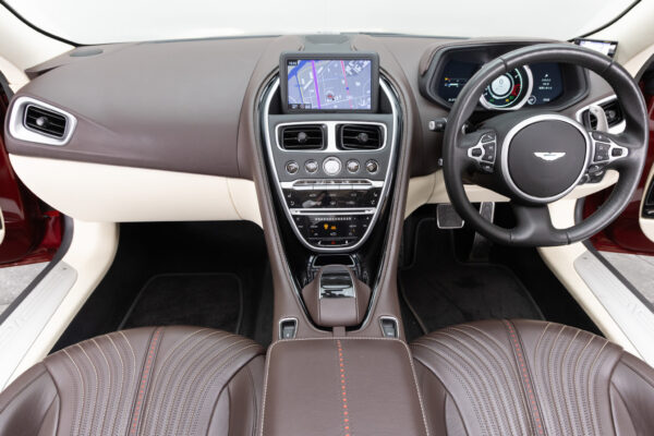 DB11ヴォランテ V8